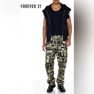 Forever 21 Men's Urban Camo Cargo Pants